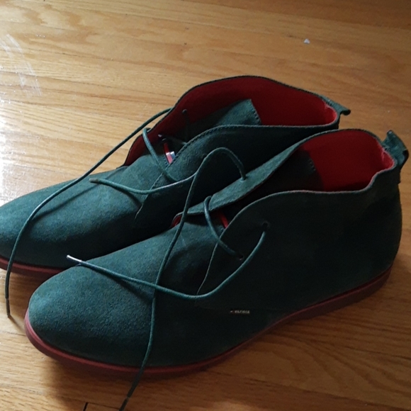 Men Shoe - Picture 2 of 6